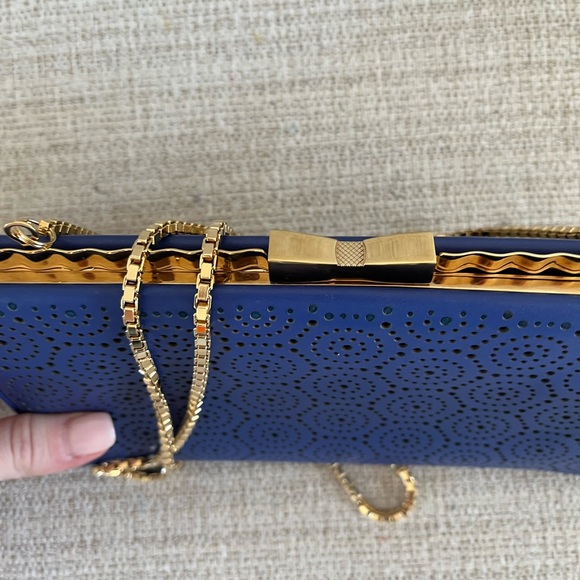 Ferragamo Kameron blue laser cut evening bag - Picture 11 of 13